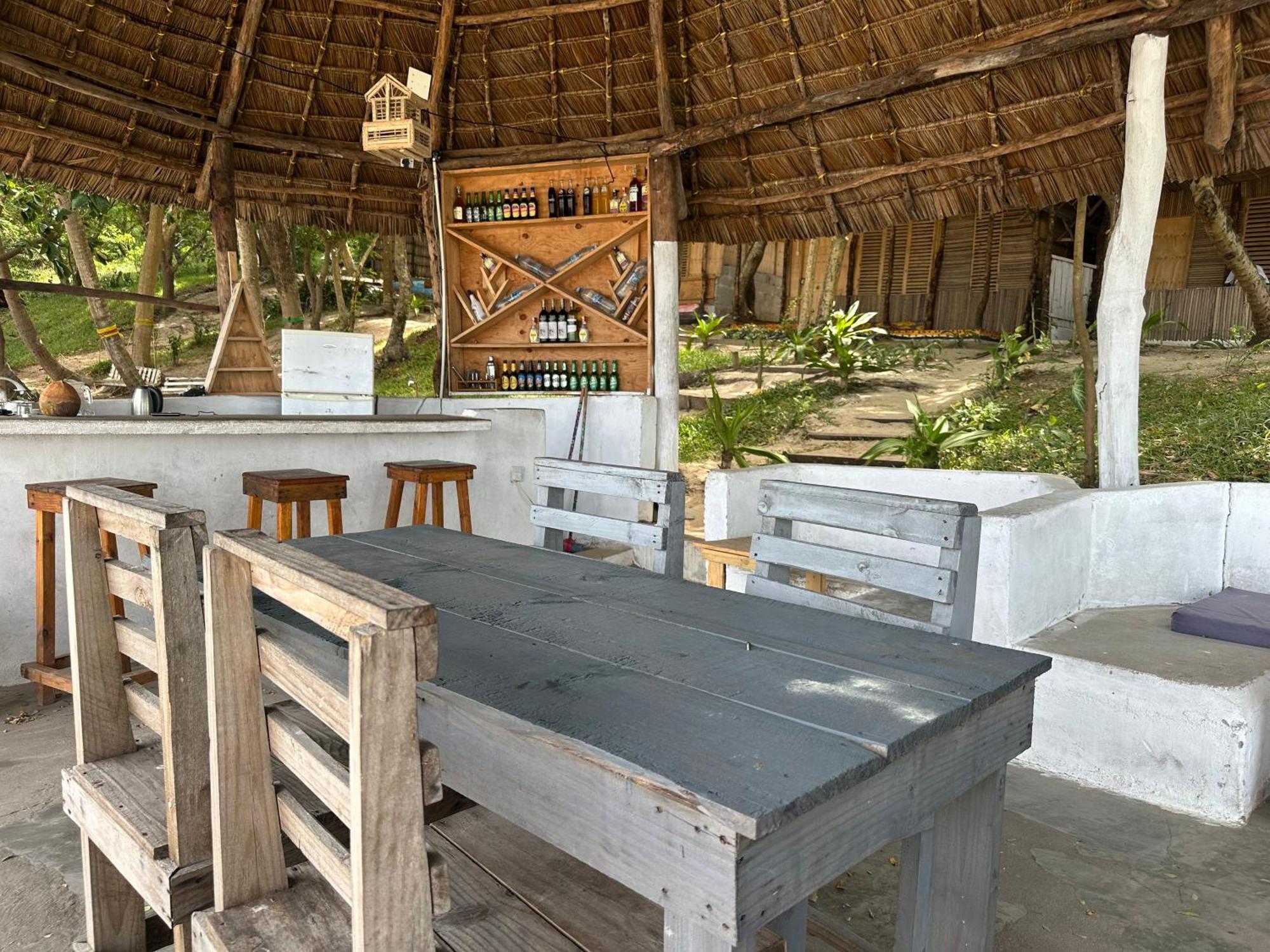 Maweni Beach Bungalows Kilindoni Exterior photo